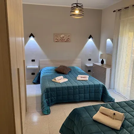 Blue Horizon Apartment *
